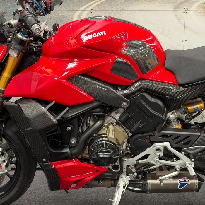2021 DUCATI STREETFIGHTER V4 S Red