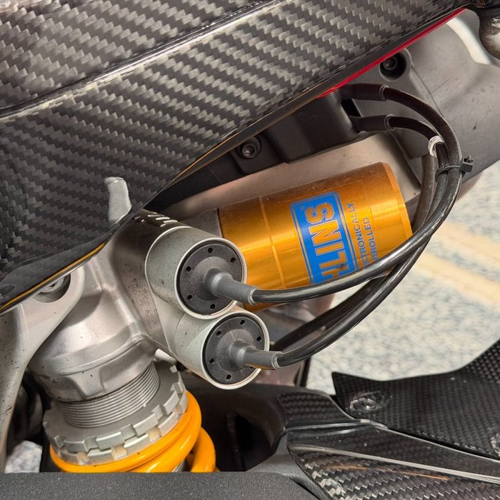 2021 DUCATI STREETFIGHTER V4 S Red