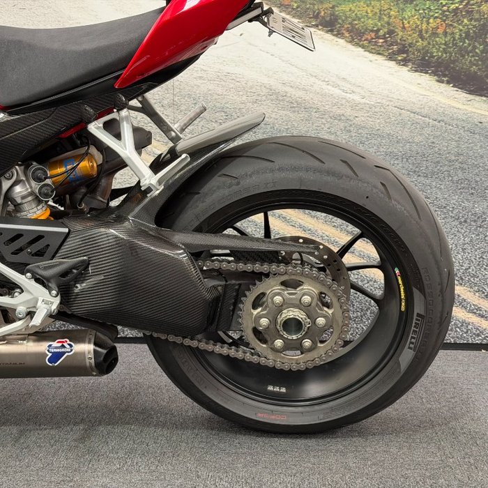 2021 DUCATI STREETFIGHTER V4 S Red