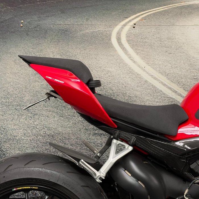 2021 DUCATI STREETFIGHTER V4 S Red