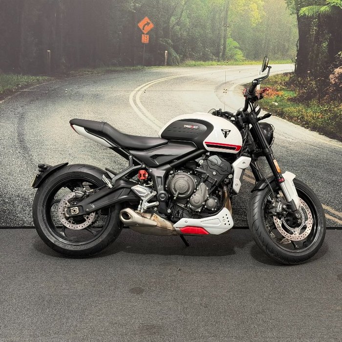 2021 Triumph TRIDENT 660 White