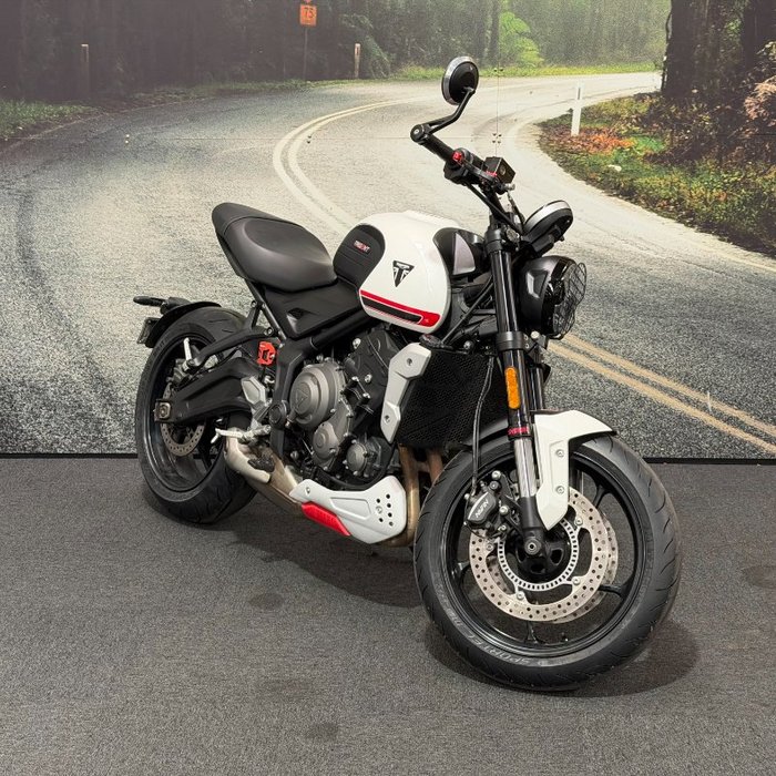 2021 Triumph TRIDENT 660 White