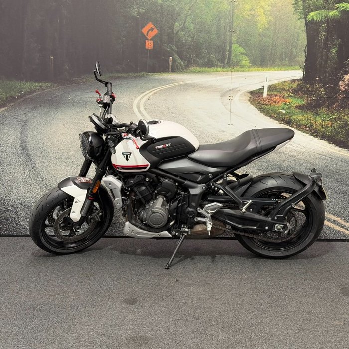 2021 Triumph TRIDENT 660 White