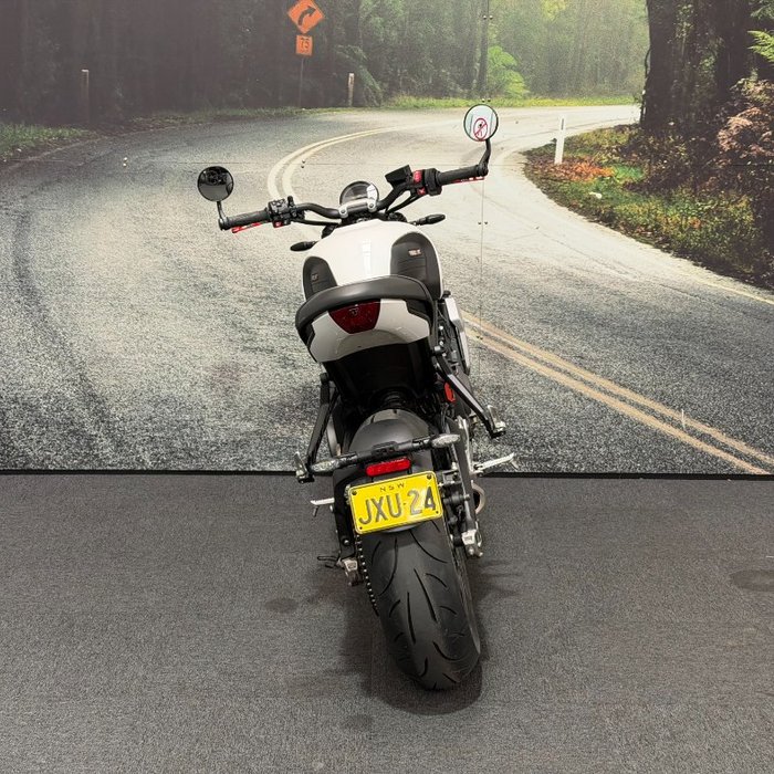 2021 Triumph TRIDENT 660 White