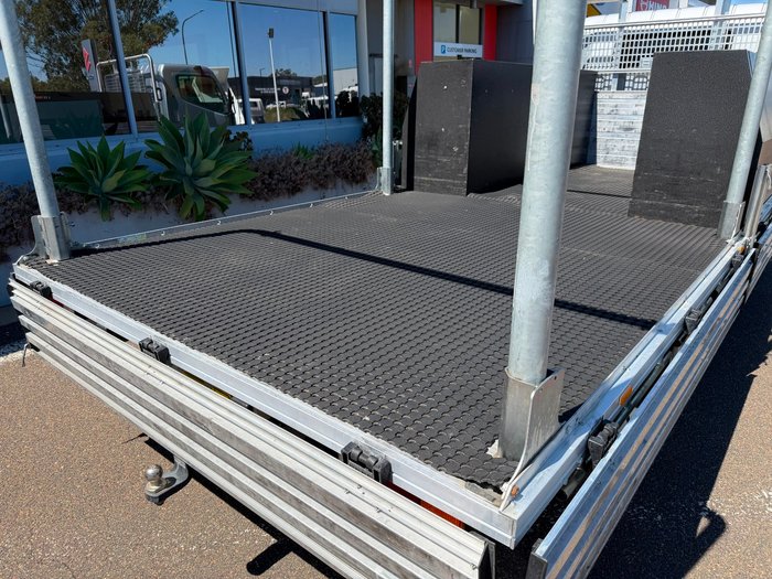 2022 Mitsubishi FUSO