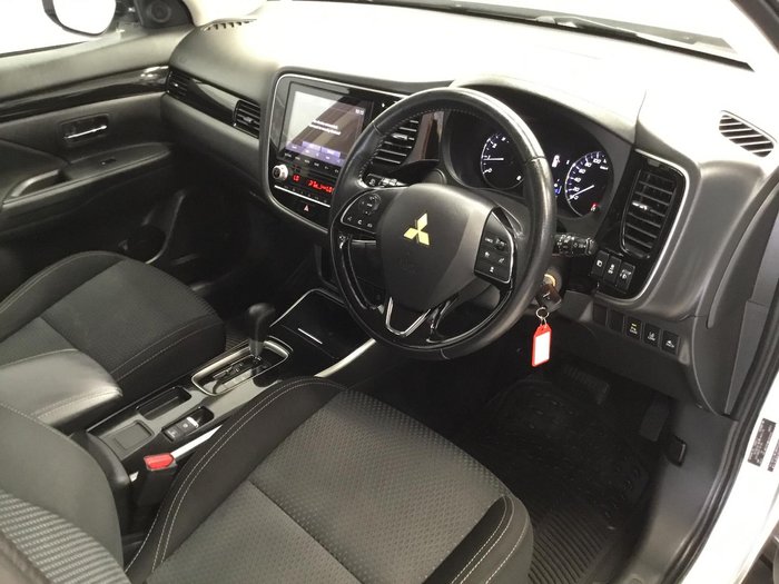 2021 Mitsubishi Outlander ES