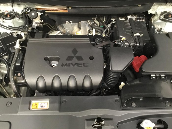 2021 Mitsubishi Outlander ES