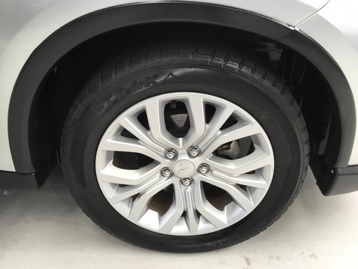 2021 Mitsubishi Outlander ES