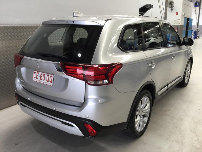 2021 Mitsubishi Outlander ES