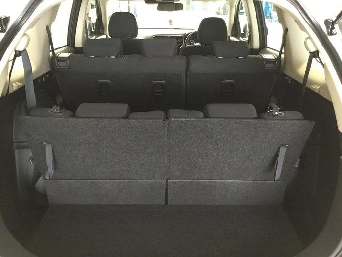 2021 Mitsubishi Outlander ES