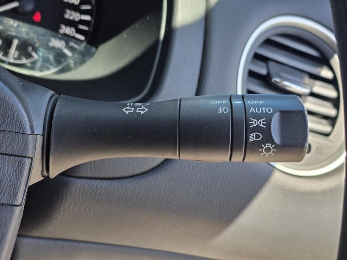 2017 Nissan Pathfinder ST-L