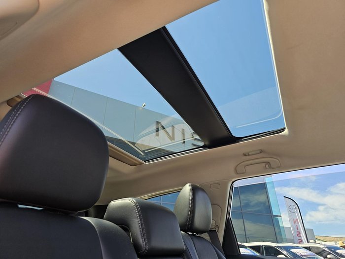 2017 Nissan Pathfinder ST-L