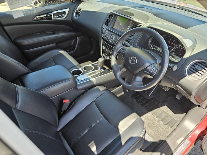 2017 Nissan Pathfinder ST-L