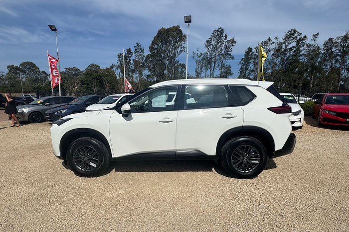 2023 Nissan X-TRAIL ST