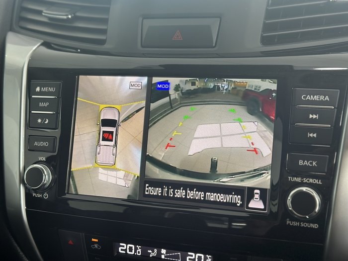 2022 Nissan Navara ST-X