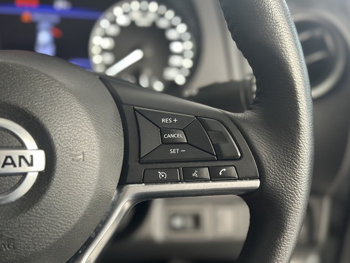 2022 Nissan Navara ST-X