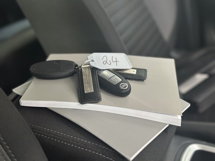 2022 Nissan Navara ST-X