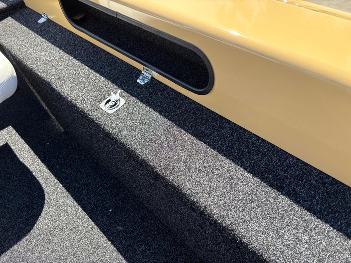 2026 QUINTREX 481 Hornet Pro