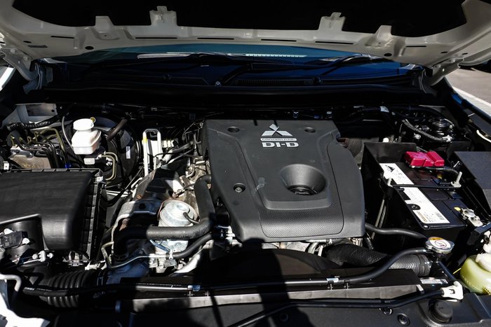 2021 Mitsubishi Pajero Sport GLX