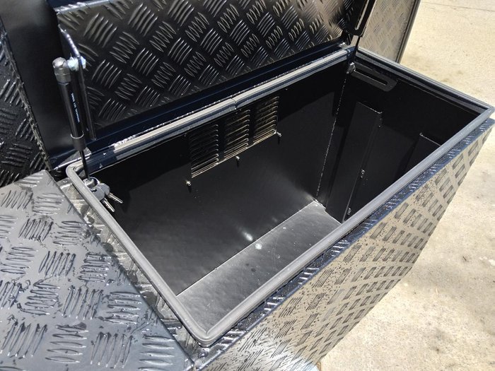 2025 New Age Caravans Manta Ray 16Ft Couples Embark My25 Full Composite