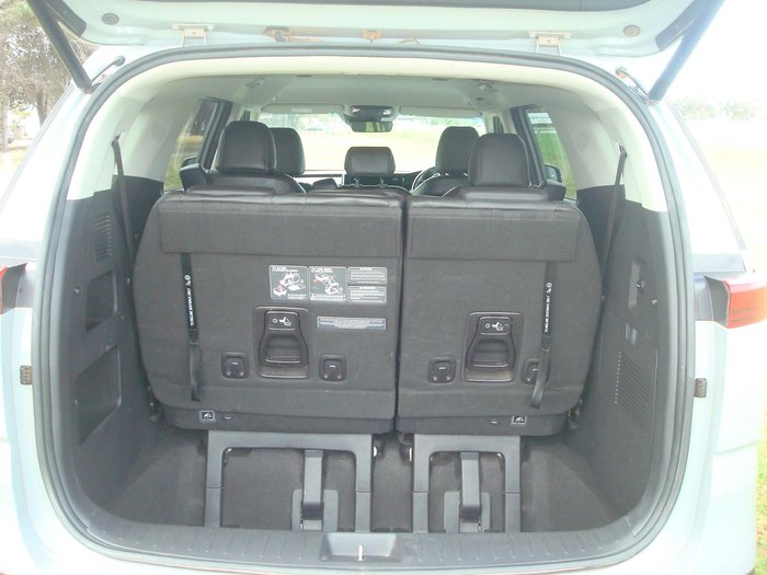 2022 Kia Carnival SLi