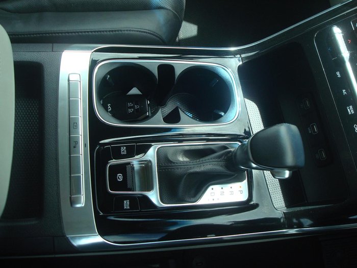 2022 Kia Carnival SLi