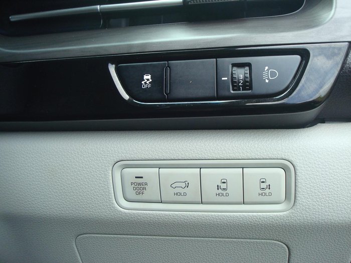 2022 Kia Carnival SLi