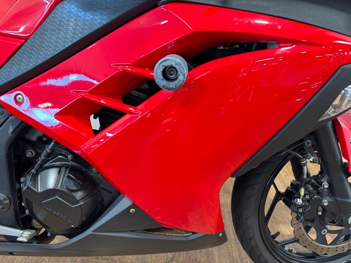 2016 Kawasaki NINJA 300 RED