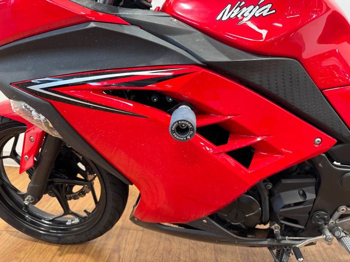 2016 Kawasaki NINJA 300 RED