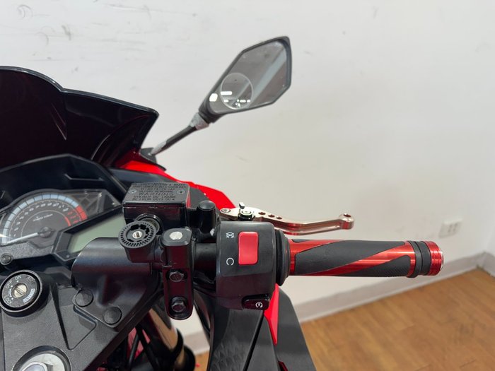 2016 Kawasaki NINJA 300 RED