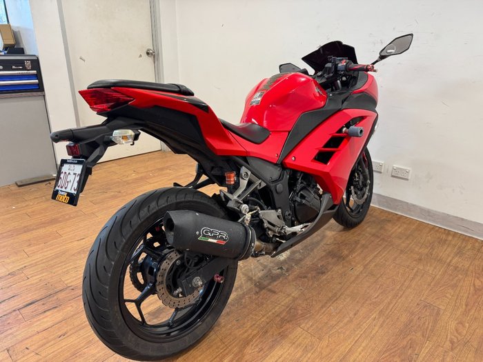 2016 Kawasaki NINJA 300 RED