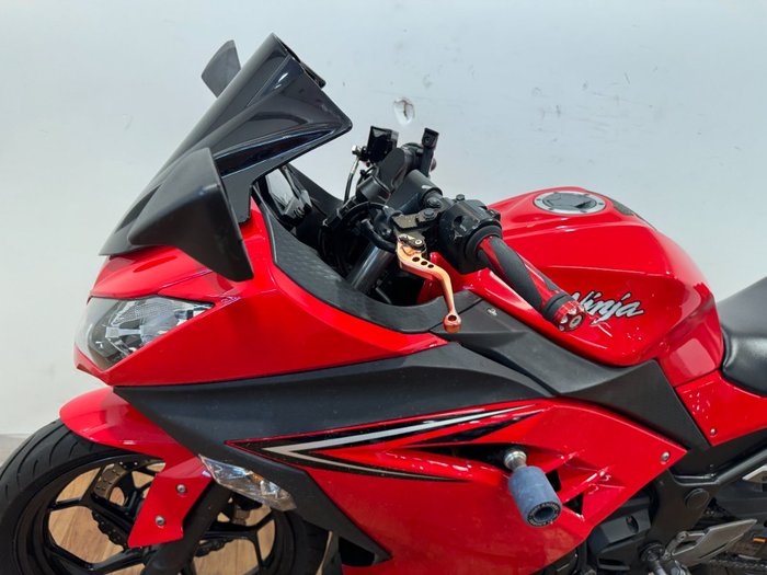 2016 Kawasaki NINJA 300 RED
