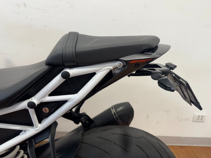 2017 Ktm 1290 SUPER DUKE R White/Grey