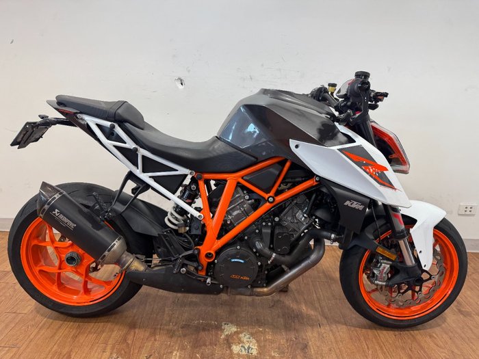 2017 Ktm 1290 SUPER DUKE R White/Grey