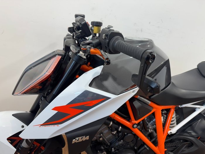 2017 Ktm 1290 SUPER DUKE R White/Grey