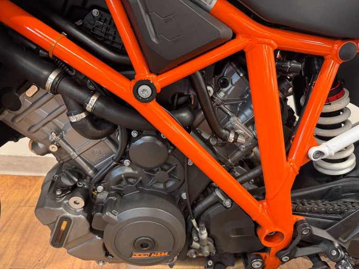 2017 Ktm 1290 SUPER DUKE R White/Grey