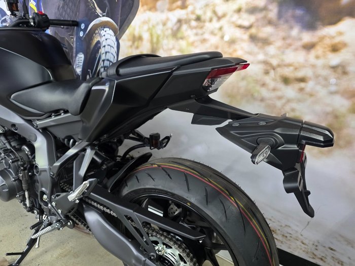 2025 Yamaha 2025 Yamaha 900CC MT-09A (MT-09) SPORTS BLACK