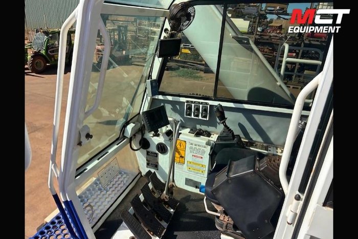 2012 TADANO MANTIS GTC 1000EX