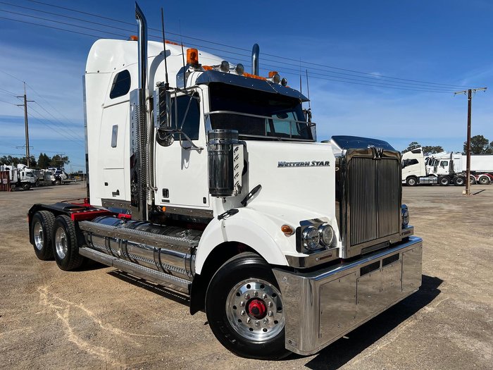 2019 Western Star 4800 6X4 Prime Mover, 54" Stratosphere Sleeper.