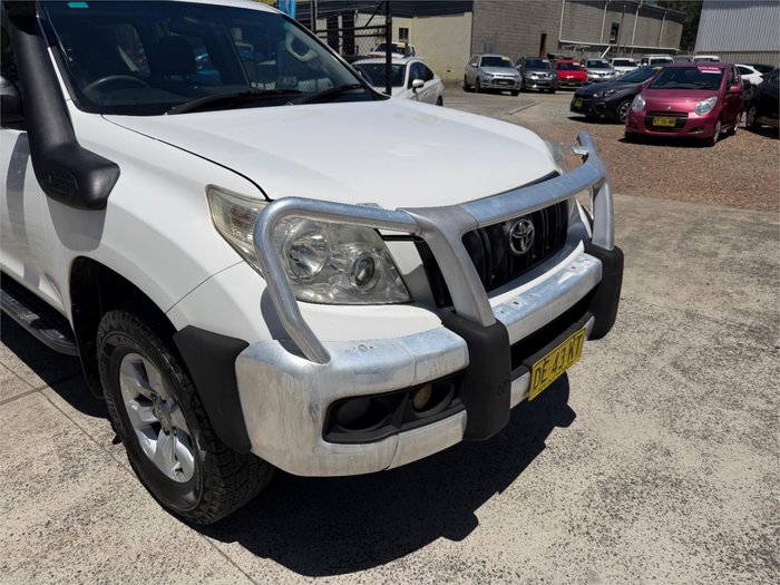 2011 TOYOTA LANDCRUISER PRADO GX (4x4)