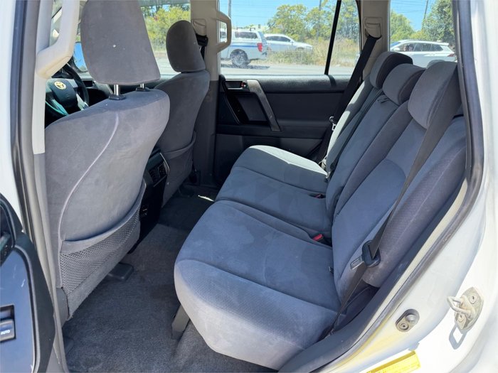 2011 TOYOTA LANDCRUISER PRADO GX (4x4)