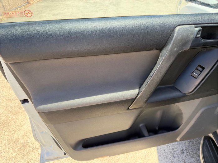 2011 TOYOTA LANDCRUISER PRADO GX (4x4)