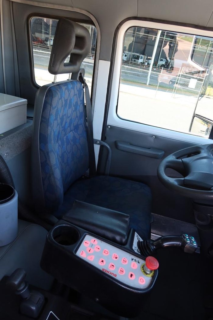 2018 Iveco Acco F2350G 280