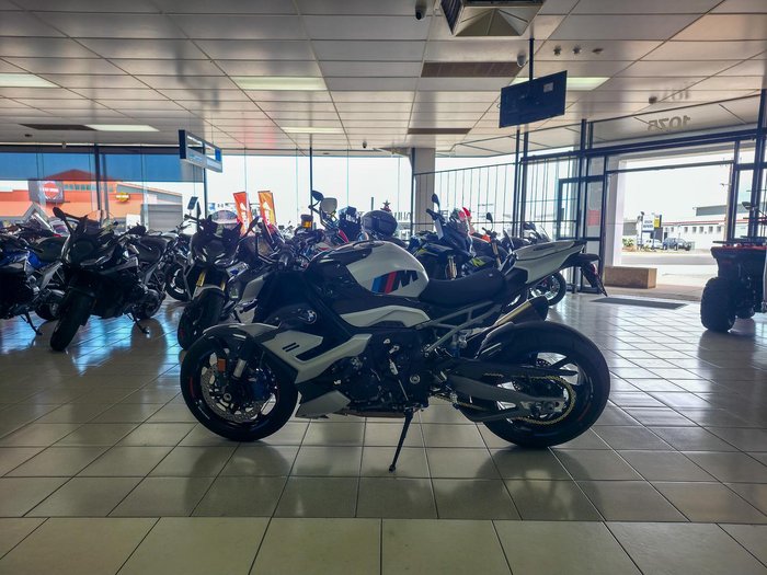 2025 BMW M 1000 R M Competition Package M 1000 White