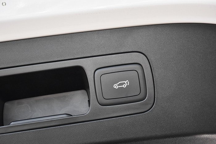 2025 MG QS Essence IS31 MY25 AWD Pearl White