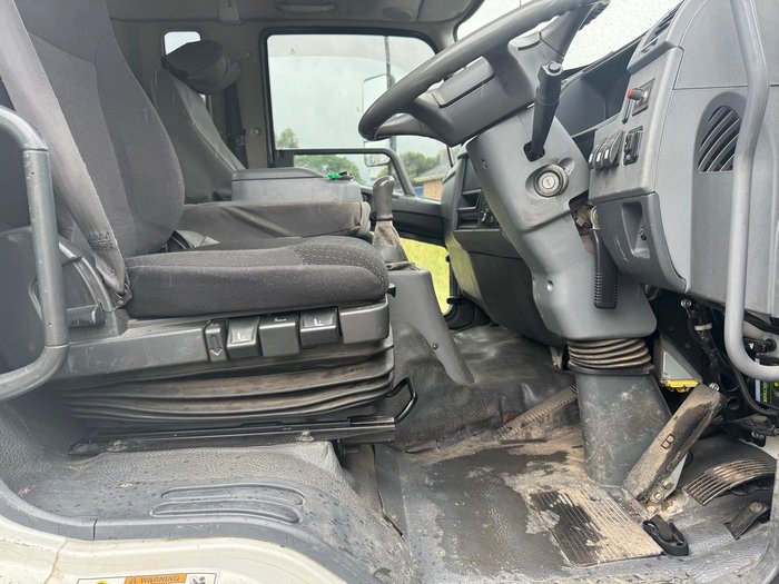 2013 Fuso Fighter 1024 WHITE