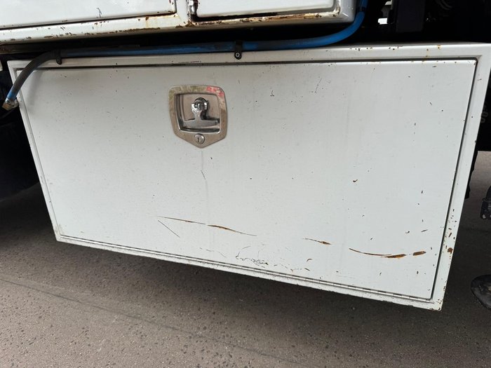 2013 Fuso Fighter 1024 WHITE