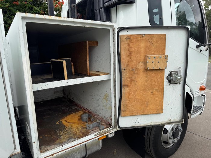 2013 Fuso Fighter 1024 WHITE