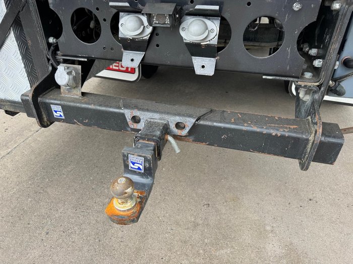 2013 Fuso Fighter 1024 WHITE