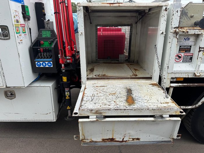 2013 Fuso Fighter 1024 WHITE